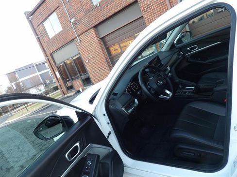 Used 2024 Acura Integra image 11