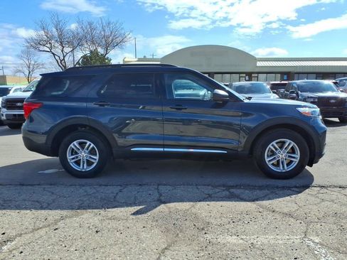 Used 2024 Ford Explorer XLT w/ Equipment Group 202A AWD/4WD image 6