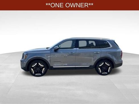 Used 2025 Kia Telluride S FWD image 4