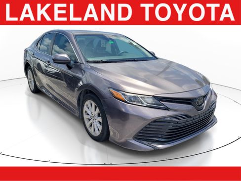 Used 2020 Toyota Camry LE FWD image 1