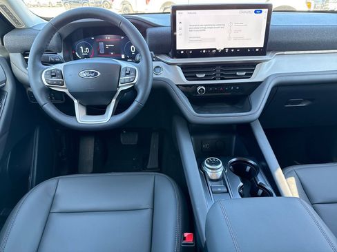 New 2026 Ford Explorer Active image 5