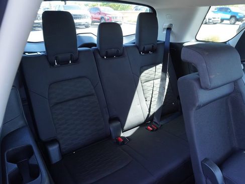 Used 2025 Nissan Pathfinder SV FWD image 10