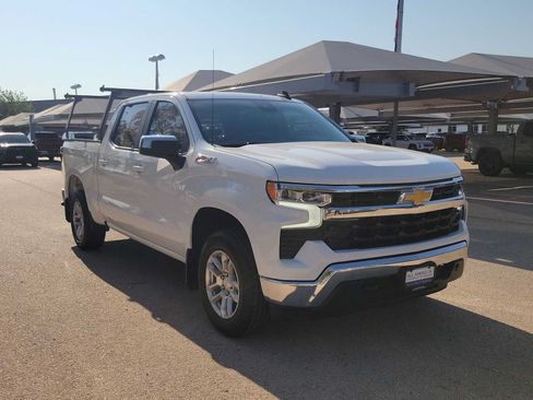 Used 2023 Chevrolet Silverado 1500 LT w/ Z71 Off-Road Package AWD/4WD image 2