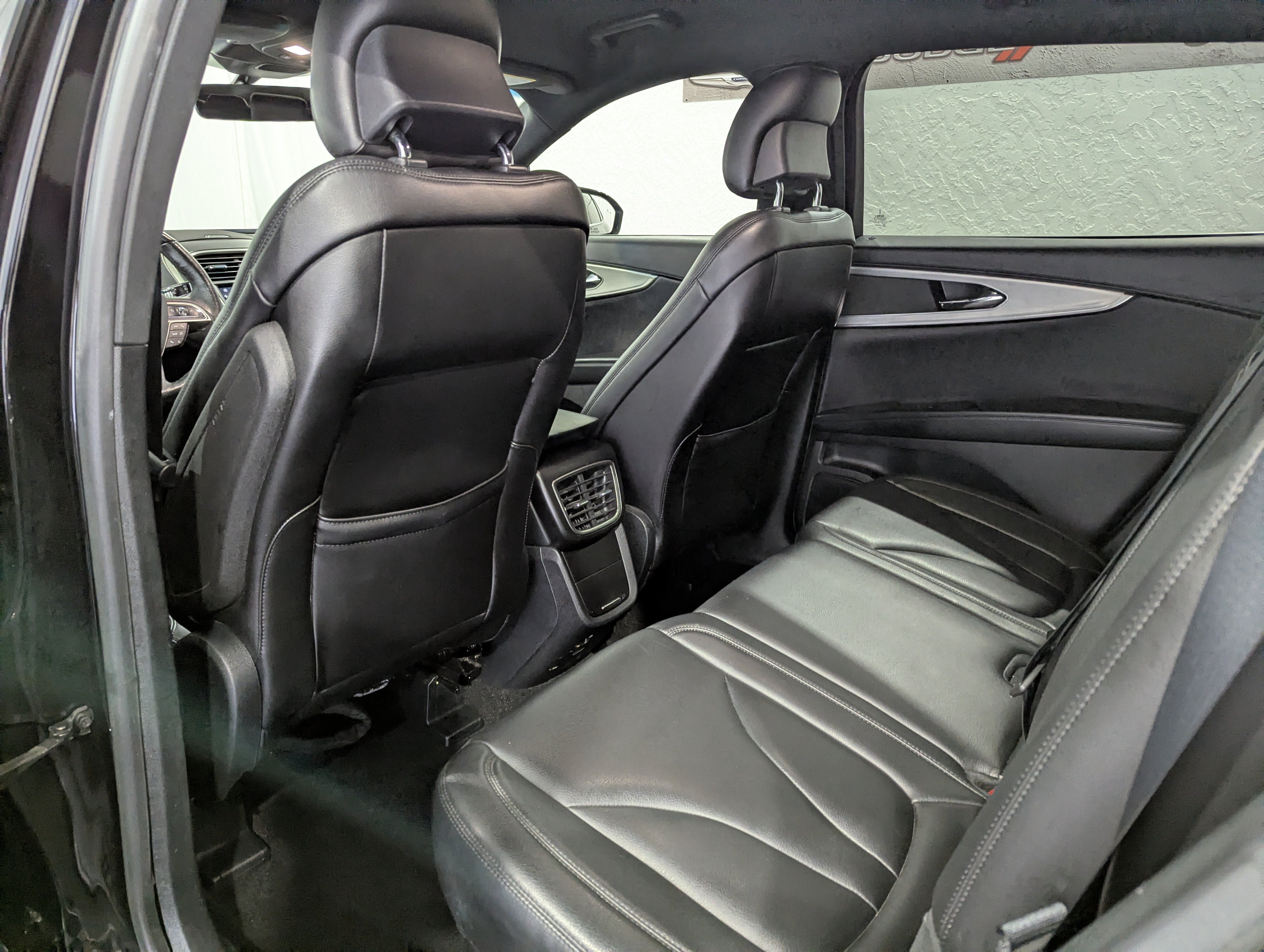 Used 2019 Lincoln Nautilus Premier AWD/4WD image 10