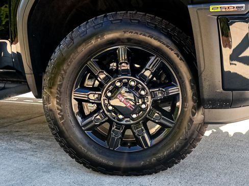 Used 2026 GMC Sierra 2500 AT4 w/ Max Trailering Package image 13