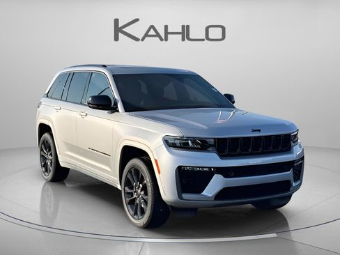 New 2026 Jeep Grand Cherokee Limited Reserve image 6