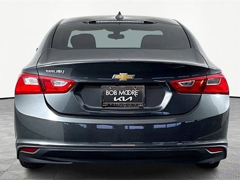 Used 2017 Chevrolet Malibu LS w/ LPO, Convenience Package 2 image 5