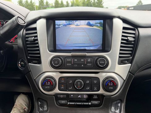 Used 2018 GMC Yukon XL SLT w/ Open Road Package AWD/4WD image 18