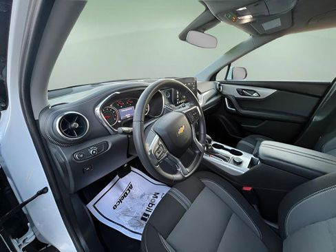 Certified 2025 Chevrolet Blazer LT FWD image 14