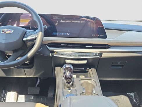 Used 2025 Cadillac XT4 Premium Luxury w/ Cold Weather Package image 14