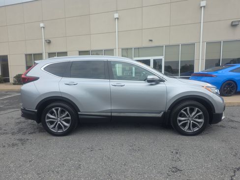 Used 2022 Honda CR-V Touring image 4