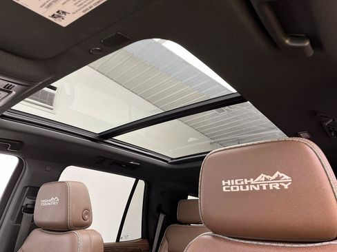 Certified 2023 Chevrolet Tahoe High Country w/ Premium Package AWD/4WD image 7