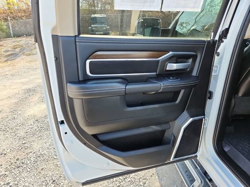 Certified 2022 RAM 3500 Laramie image 26