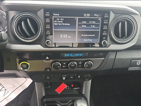 Used 2021 Toyota Tacoma TRD Off-Road RWD image 11