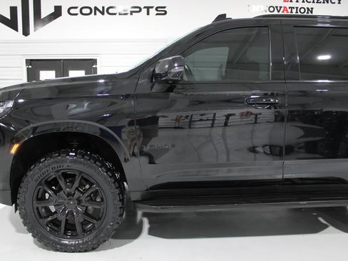 Used 2023 Chevrolet Tahoe RST w/ Luxury Package AWD/4WD image 4