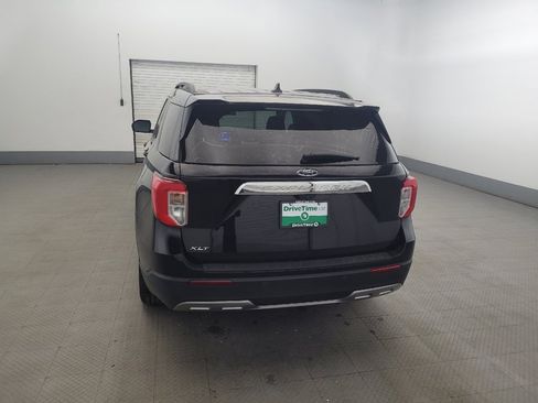 Used 2022 Ford Explorer XLT w/ Equipment Group 202A RWD image 6