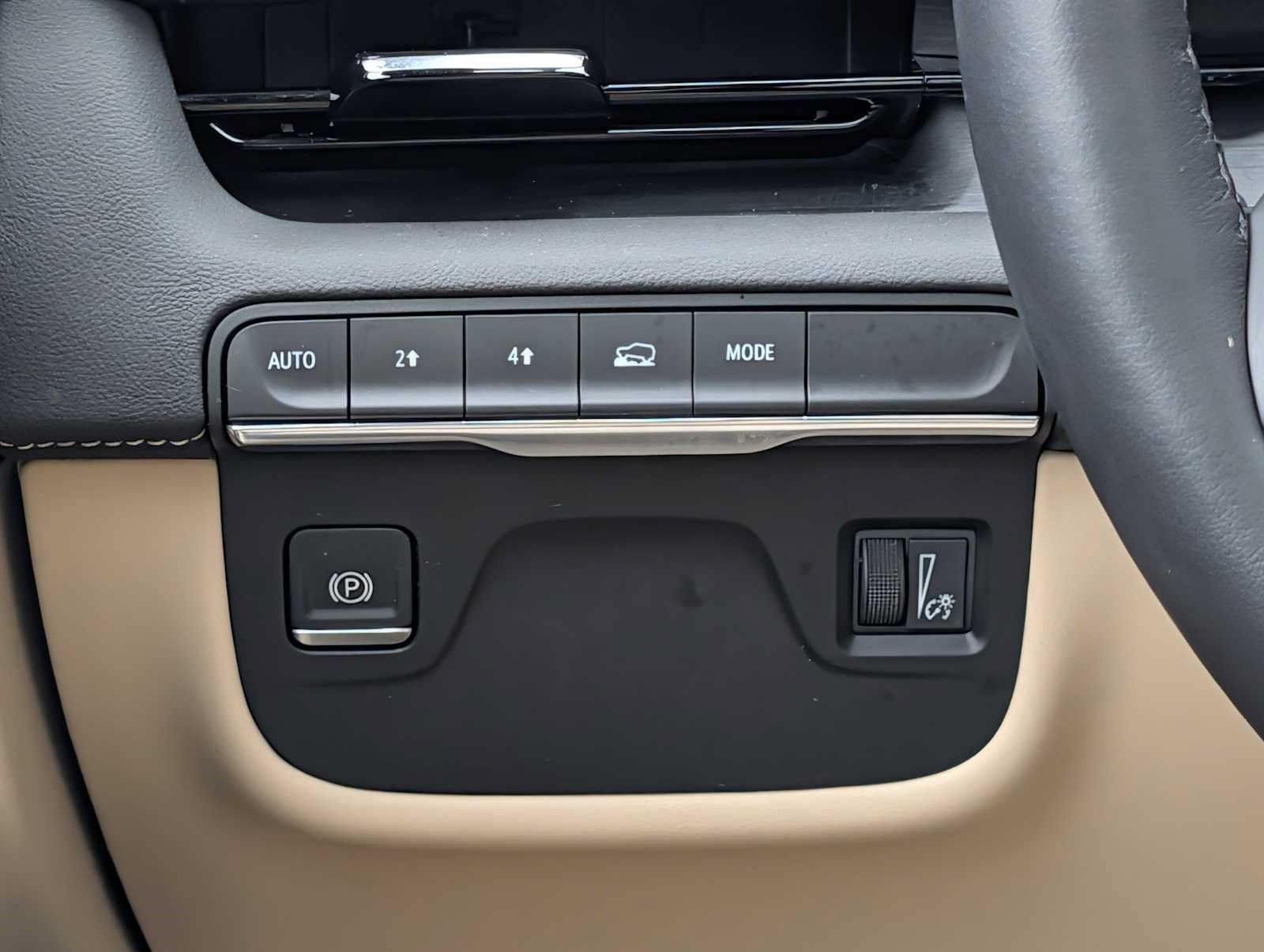 Used 2024 Cadillac Escalade Premium Luxury w/ LPO, Floor Liner Package AWD/4WD image 27