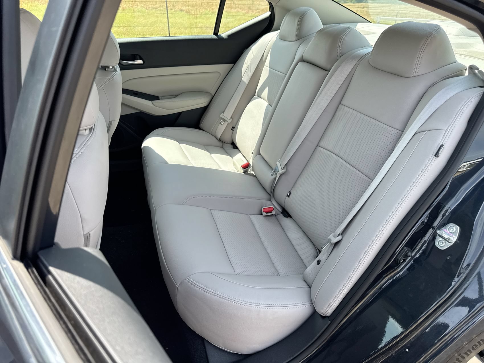 Used 2022 Nissan Altima 2.5 SV FWD image 21