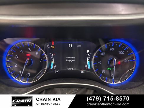 Used 2019 Chrysler Pacifica Limited image 28