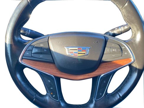 Used 2020 Cadillac XT5 Premium Luxury image 15