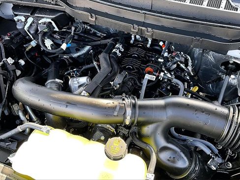 New 2025 Ford F150 Platinum w/ FX4 Off-Road Package image 33