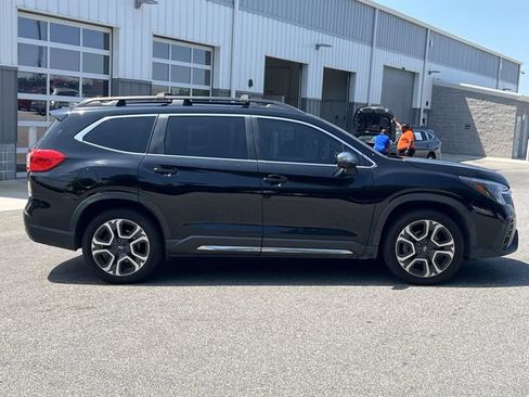 Used 2023 Subaru Ascent Limited w/ Technology Package AWD/4WD image 6