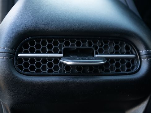 Certified 2025 Honda HR-V EX-L image 40