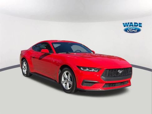 Used 2024 Ford Mustang Coupe image 3