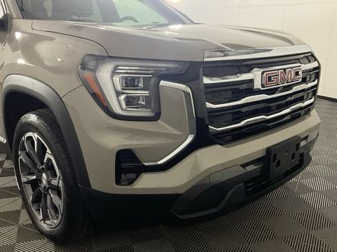 Used 2025 GMC Terrain Elevation w/ Elevation Premium Package AWD/4WD image 10