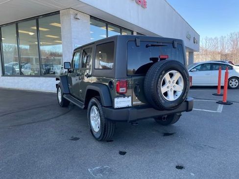 Used 2015 Jeep Wrangler Unlimited Sport w/ Quick Order Package 23S AWD/4WD image 7