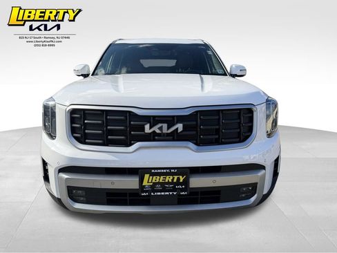 Used 2024 Kia Telluride SX Prestige AWD/4WD image 2