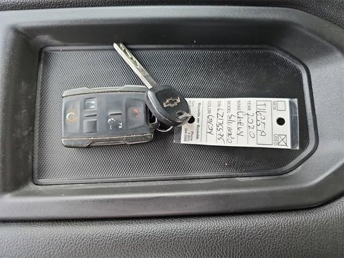 Used 2020 Chevrolet Silverado 1500 Custom w/ Custom Value Package image 32