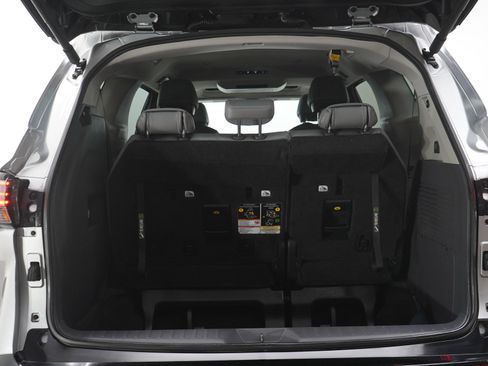 Used 2024 Toyota Sienna Limited AWD/4WD image 19