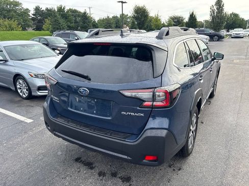 Used 2025 Subaru Outback Premium w/ Popular Package #1A AWD/4WD image 3