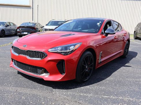 Used 2018 Kia Stinger GT2 AWD/4WD image 3