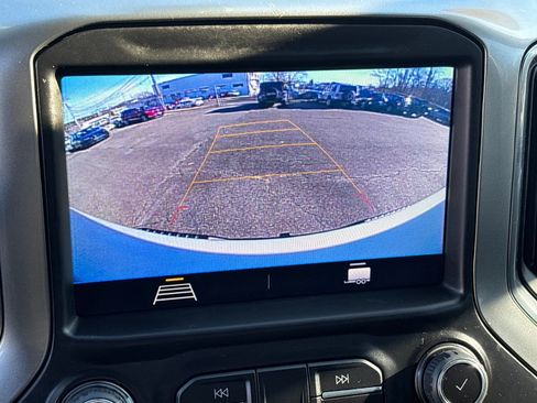 Used 2021 Chevrolet Silverado 1500 LT Trail Boss w/ Bed Protection Package image 19