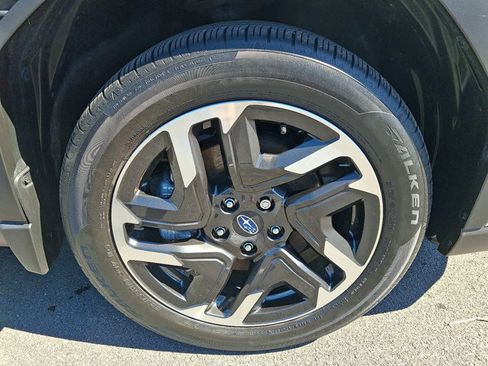 Certified 2025 Subaru Forester Limited AWD/4WD image 9
