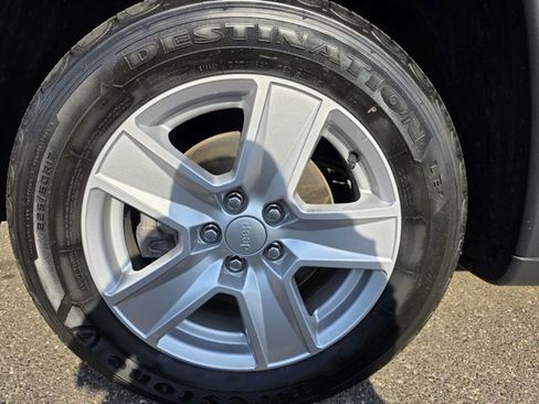 Used 2022 Jeep Compass Latitude w/ Convenience Group image 4