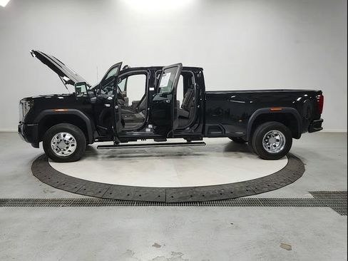 Used 2025 GMC Sierra 3500 Denali w/ Denali Reserve Package AWD/4WD image 12
