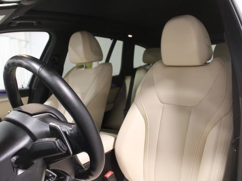 Used 2023 BMW X3 xDrive30i w/ Premium Package w/ZPA AWD/4WD image 2