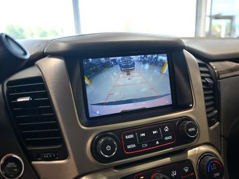 Used 2016 GMC Yukon Denali w/ Open Road Package AWD/4WD image 16