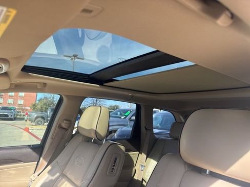 Used 2017 Jeep Grand Cherokee Overland image 15