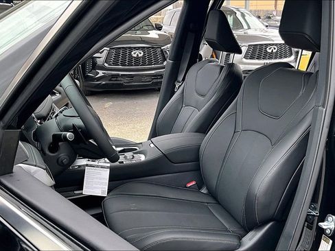 New 2026 INFINITI QX60 Luxe FWD image 12
