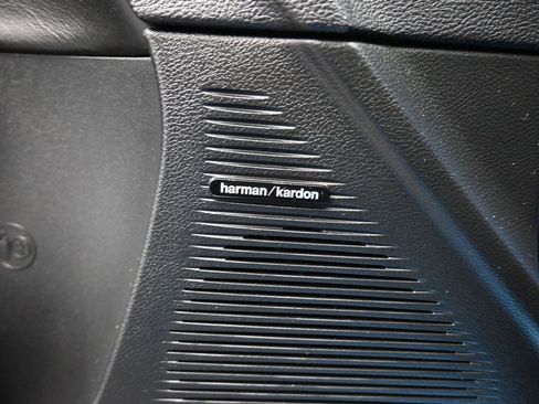 Used 2016 Dodge Challenger SRT Hellcat RWD image 11