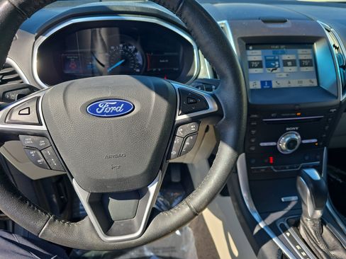 Used 2018 Ford Edge Titanium w/ Equipment Group 302A image 18