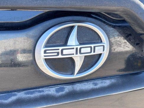 Used 2013 Scion xB FWD image 9
