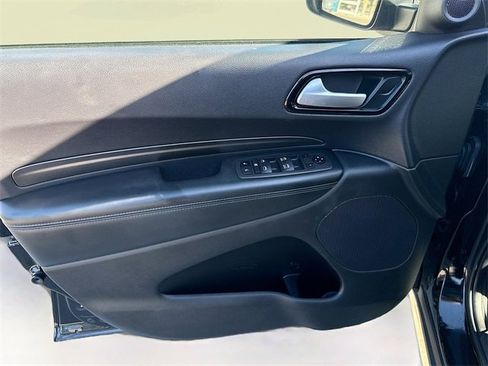Used 2022 Dodge Durango SXT image 19