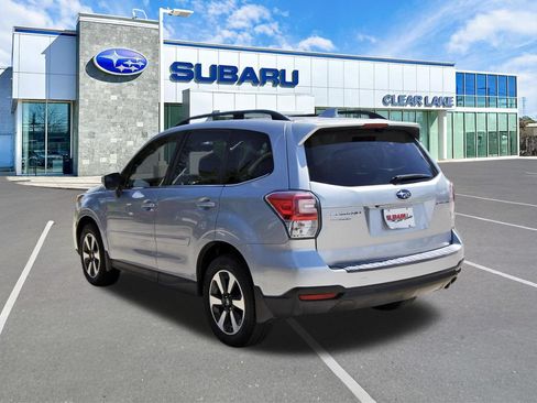 Used 2018 Subaru Forester 2.5i Limited AWD/4WD image 4