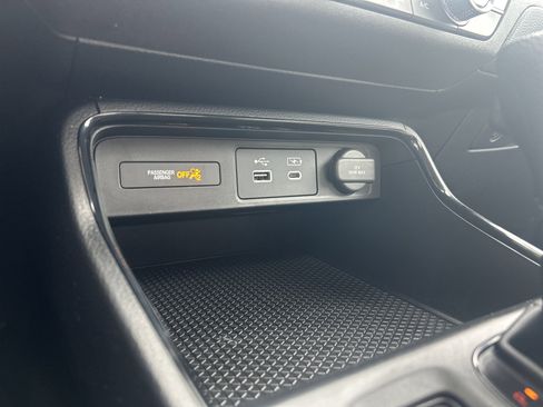 Used 2023 Honda CR-V EX image 2