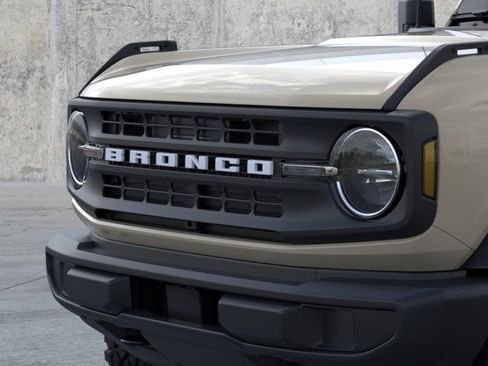 New 2026 Ford Bronco 4-Door AWD/4WD image 19